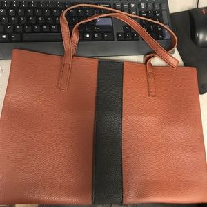 Vince Camuto tote